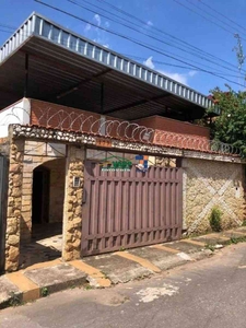 Casa com 3 quartos à venda no bairro Paciência, 120m²