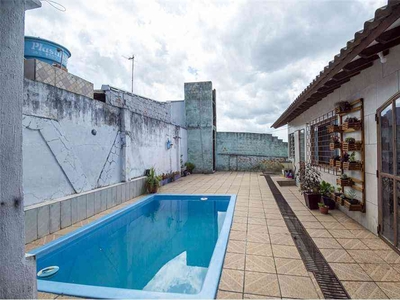 Casa com 3 quartos à venda no bairro Parque Olinda, 176m²
