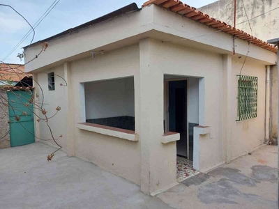 Casa com 3 quartos à venda no bairro Piratininga (venda Nova), 360m²