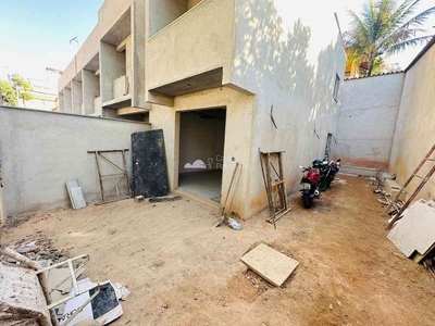 Casa com 3 quartos à venda no bairro Planalto, 165m²