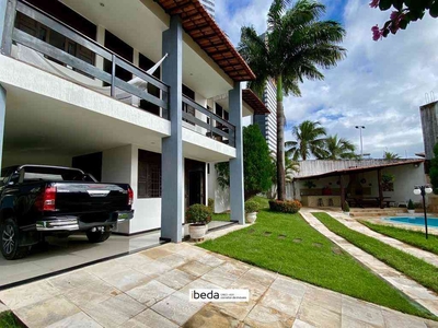 Casa com 3 quartos à venda no bairro Ponta Negra, 319m²