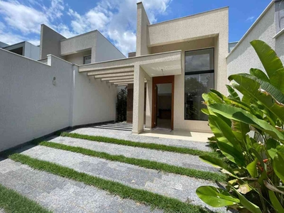 Casa com 3 quartos à venda no bairro Portal do Sol, 180m²
