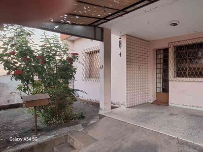 Casa com 3 quartos à venda no bairro Riacho das Pedras, 360m²