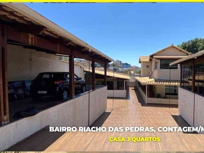 Casa com 3 quartos à venda no bairro Riacho das Pedras, 390m²