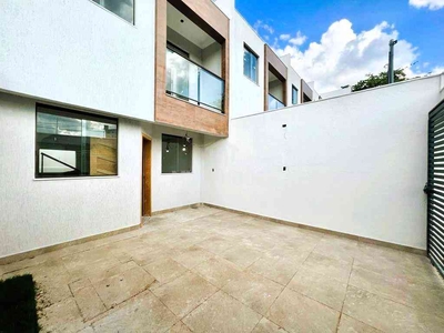 Casa com 3 quartos à venda no bairro Santa Amélia, 143m²