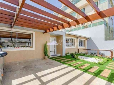 Casa com 3 quartos à venda no bairro Santa Amélia, 360m²