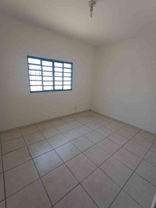 Casa com 3 quartos à venda no bairro Santa Amélia, 360m²