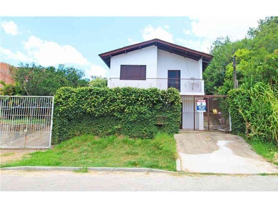 Casa com 3 quartos à venda no bairro Santa Isabel, 147m²