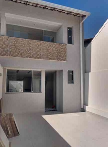 Casa com 3 quartos à venda no bairro Santa Mônica, 120m²