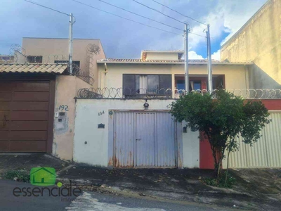 Casa com 3 quartos à venda no bairro Sapucaias III, 115m²