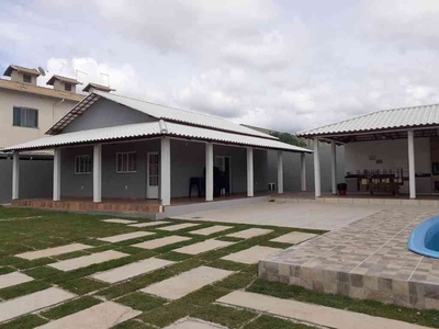 Casa com 3 quartos à venda no bairro Senhora de Fátima, 720m²