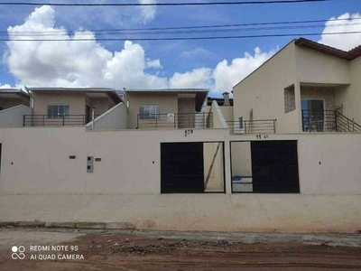 Casa com 3 quartos à venda no bairro São Pedro, 200m²