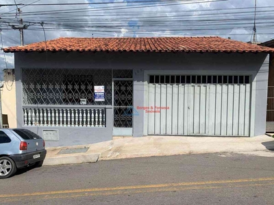 Casa com 3 quartos à venda no bairro Vila Bueno, 187m²