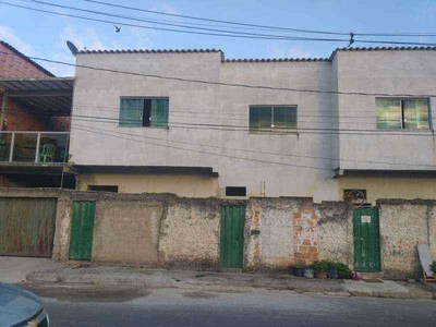 Casa com 3 quartos à venda no bairro Vila Clóris, 420m²