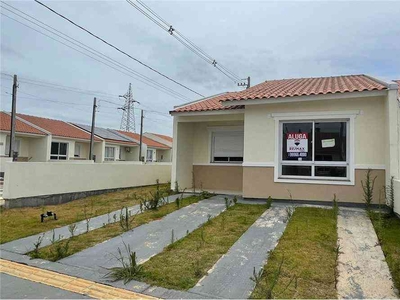 Casa com 3 quartos para alugar no bairro Jardim Betânia, 60m²