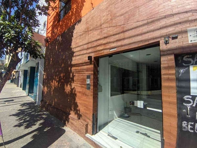 Casa com 3 quartos para alugar no bairro Serra, 180m²