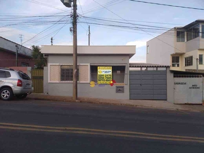 Casa com 3 quartos para alugar no bairro Vila Formosa, 250m²