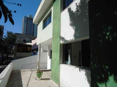 Casa com 4 quartos à venda no bairro Barro Preto, 249m²