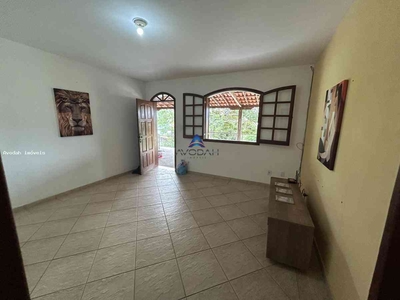 Casa com 4 quartos à venda no bairro Bela Vista, 360m²