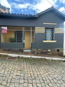 Casa com 4 quartos à venda no bairro Centro, 87m²