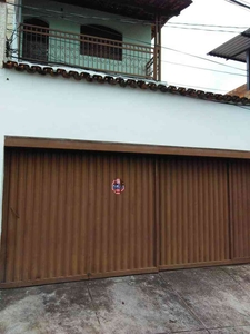 Casa com 4 quartos à venda no bairro Glória, 191m²