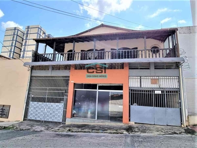 Casa com 4 quartos à venda no bairro Ipiranga, 360m²