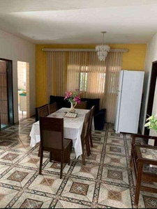 Casa com 4 quartos à venda no bairro Jardim Cambuí, 150m²