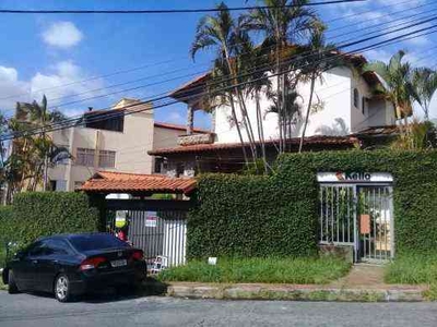 Casa com 4 quartos à venda no bairro Ouro Preto, 325m²