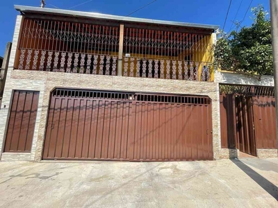 Casa com 4 quartos à venda no bairro Pindorama, 360m²