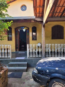 Casa com 4 quartos à venda no bairro Riacho das Pedras, 300m²
