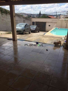 Casa com 4 quartos à venda no bairro Riacho das Pedras, 360m²