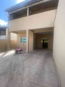 Casa com 4 quartos à venda no bairro São Pedro, 200m²