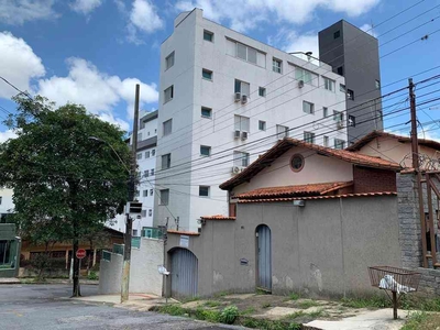 Casa com 4 quartos à venda no bairro União, 360m²