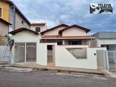 Casa com 4 quartos à venda no bairro Vila Murad, 199m²