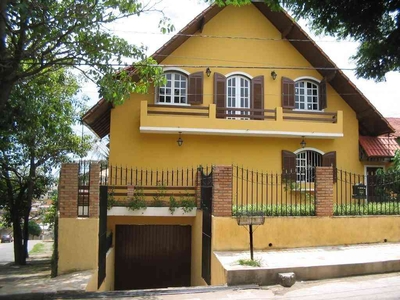 Casa com 4 quartos à venda no bairro Vila Pérola, 357m²
