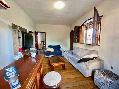 Casa com 4 quartos para alugar no bairro Castelo, 279m²