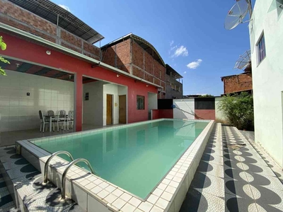 Casa com 5 quartos à venda no bairro Alipinho, 200m²