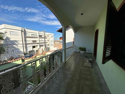 Casa com 5 quartos à venda no bairro Jardim Andere, 480m²