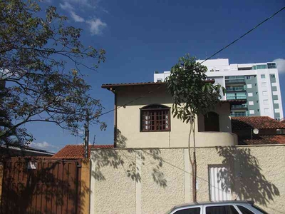 Casa com 5 quartos à venda no bairro Palmares, 360m²
