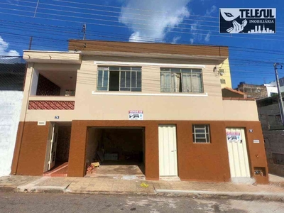 Casa com 5 quartos à venda no bairro Parque Catanduvas, 200m²