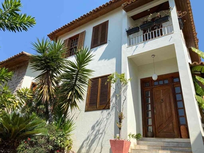 Casa com 5 quartos à venda no bairro São Bento, 450m²