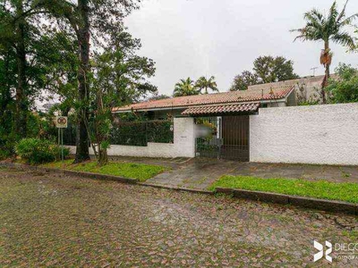 Casa com 5 quartos à venda no bairro Vila Assunção, 202m²