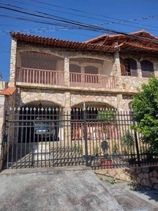 Casa com 6 quartos à venda no bairro Alvorada, 400m²