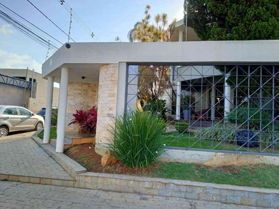 Casa com 6 quartos à venda no bairro Centro, 800m²