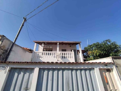 Casa com 6 quartos à venda no bairro Industrial São Luiz, 140m²