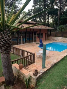 Casa com 6 quartos à venda no bairro Retiro do Chalé, 600m²