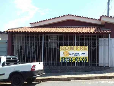 Casa com 6 quartos à venda no bairro Vila Betânia, 300m²