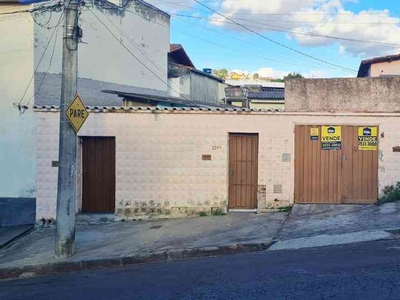 Casa com 7 quartos à venda no bairro Alípio de Melo, 360m²