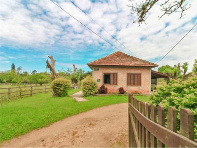 Fazenda com 3 quartos à venda no bairro Lami, 240m²