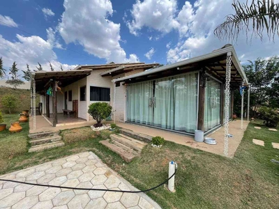 Fazenda com 3 quartos à venda no bairro Zona Rural, 1500m²